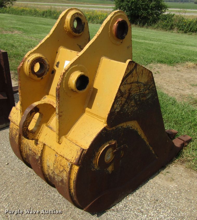 image for item DE2417 CP 36"W excavator bucket