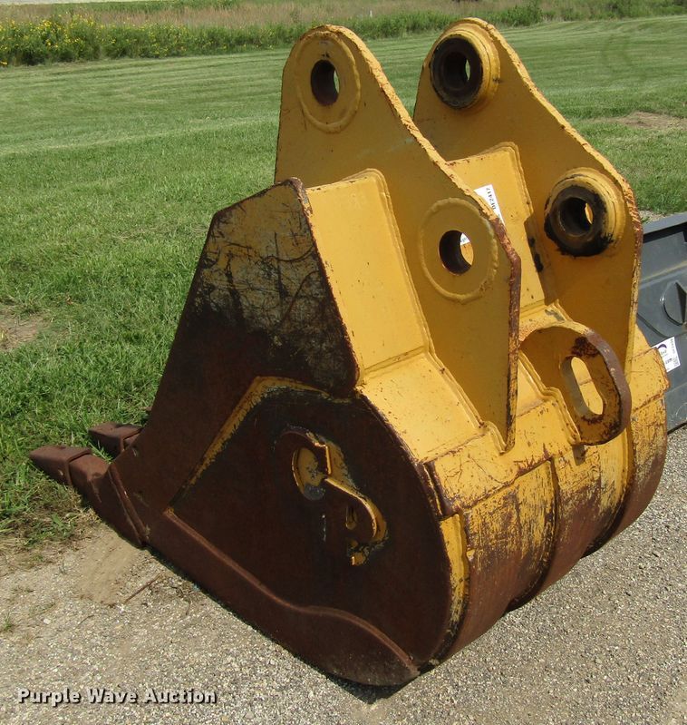 image for item DE2417 CP 36"W excavator bucket
