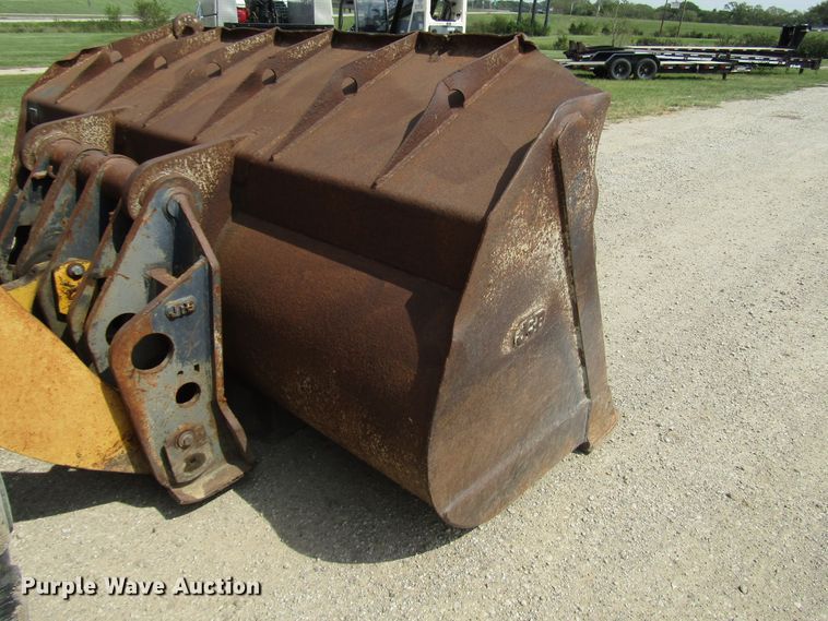 image for item DE2421 2001 Komatsu WA380-3MC wheel loader