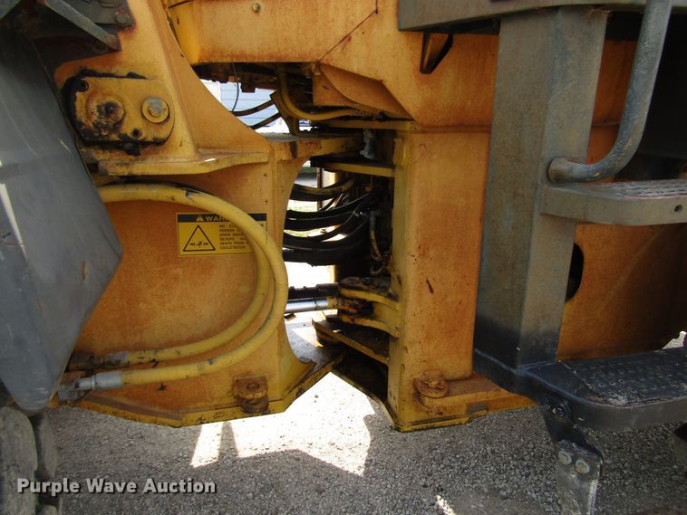image for item DE2421 2001 Komatsu WA380-3MC wheel loader