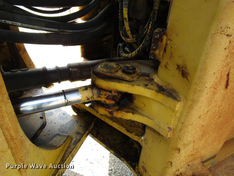 image for item DE2421 2001 Komatsu WA380-3MC wheel loader