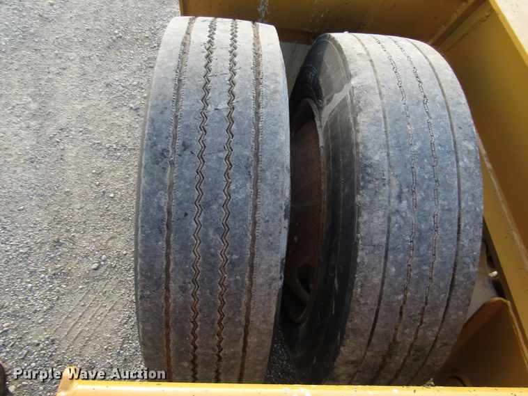 image for item DG8201 2000 Load King HDD503 low boy equipment trailer