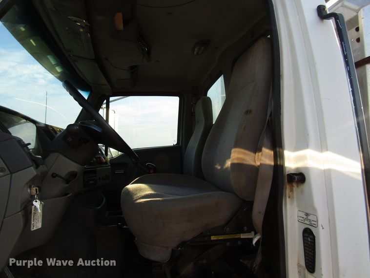 image for item DG8202 1999 Sterling L-Line semi truck