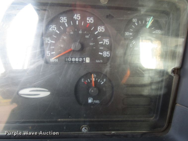 image for item DG8202 1999 Sterling L-Line semi truck