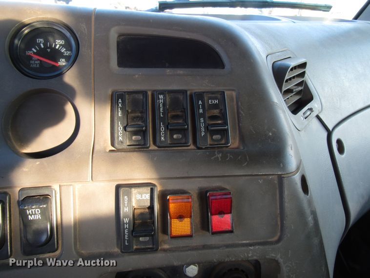 image for item DG8202 1999 Sterling L-Line semi truck