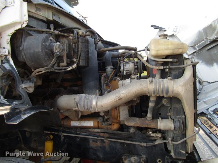 image for item DG8202 1999 Sterling L-Line semi truck