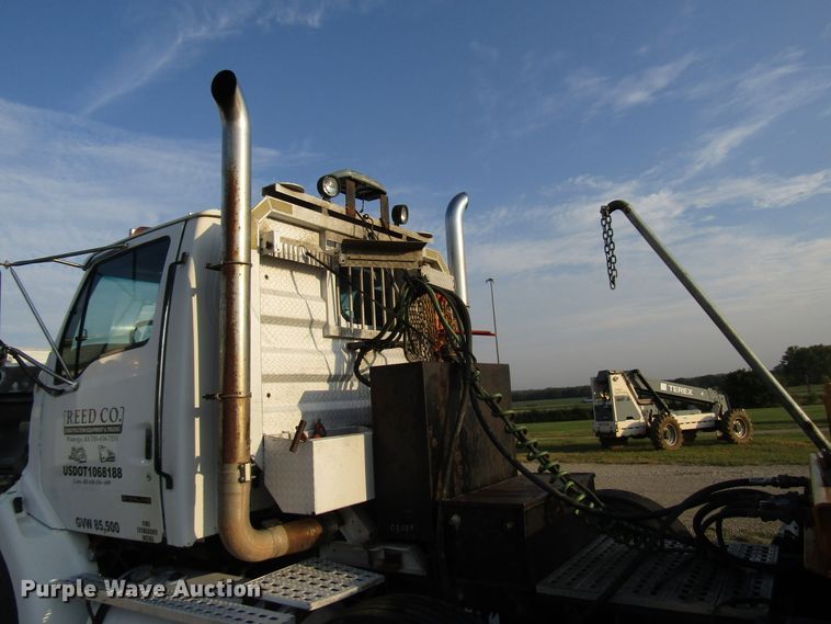 image for item DG8202 1999 Sterling L-Line semi truck