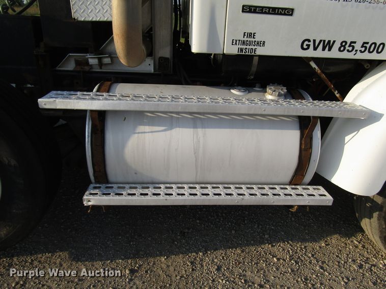 image for item DG8202 1999 Sterling L-Line semi truck