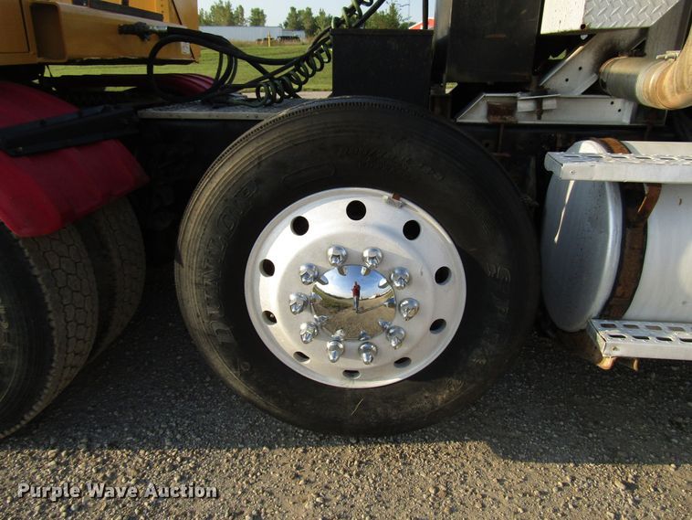 image for item DG8202 1999 Sterling L-Line semi truck