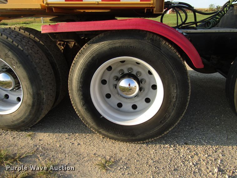 image for item DG8202 1999 Sterling L-Line semi truck