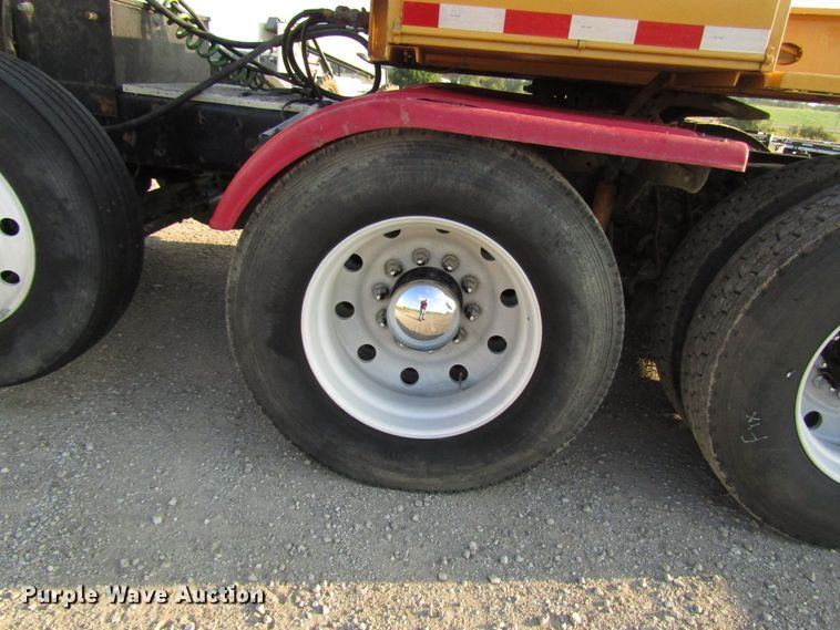 image for item DG8202 1999 Sterling L-Line semi truck