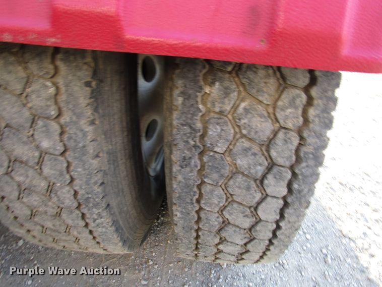 image for item DG8202 1999 Sterling L-Line semi truck