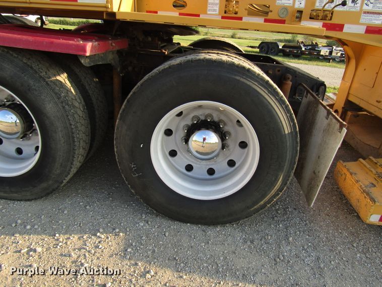 image for item DG8202 1999 Sterling L-Line semi truck