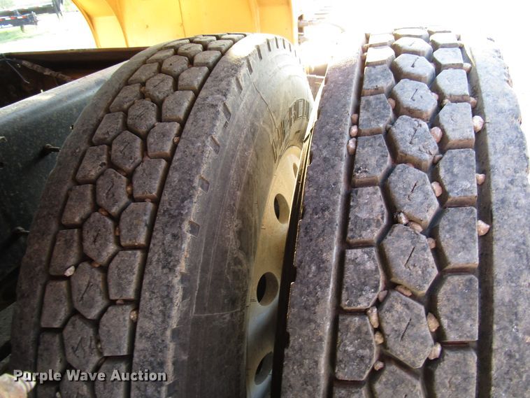 image for item DG8202 1999 Sterling L-Line semi truck