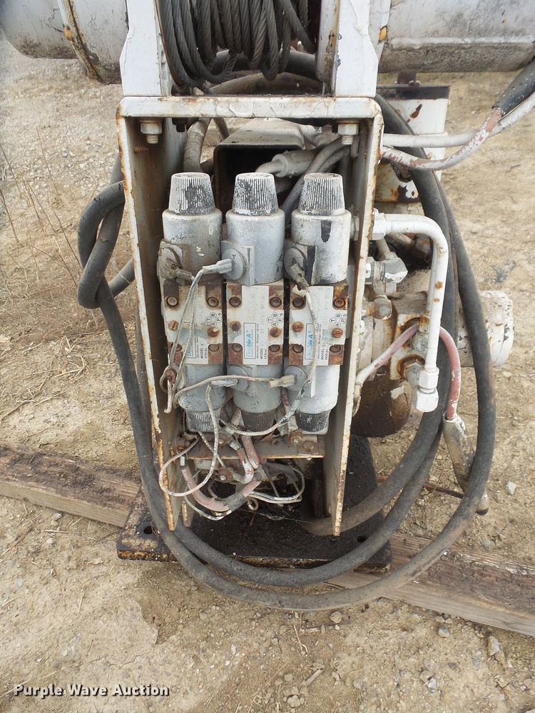 image for item FB9303 Liftmoore crane