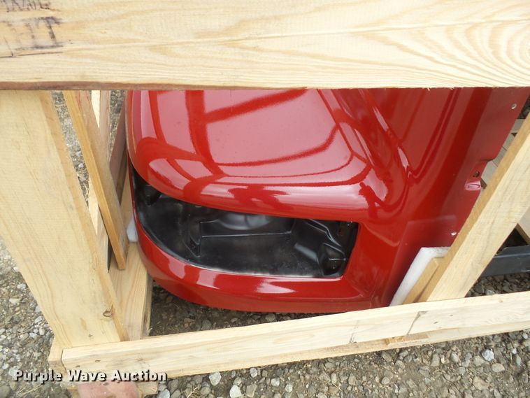 image for item FB9305 International 9400 truck hood