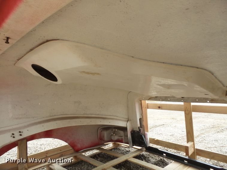 image for item FB9305 International 9400 truck hood