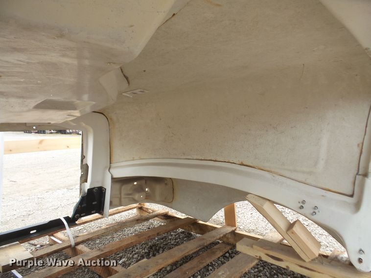 image for item FB9306 International 9400 truck hood