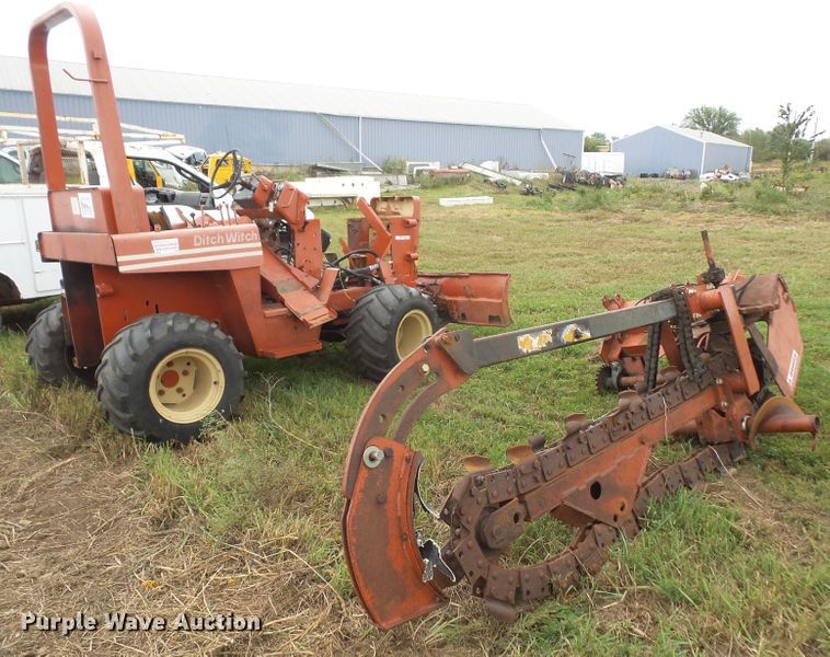 image for item FB9307 Ditch Witch 4010 trencher