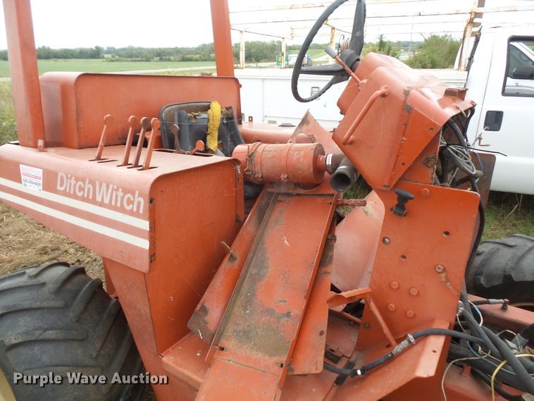 image for item FB9307 Ditch Witch 4010 trencher