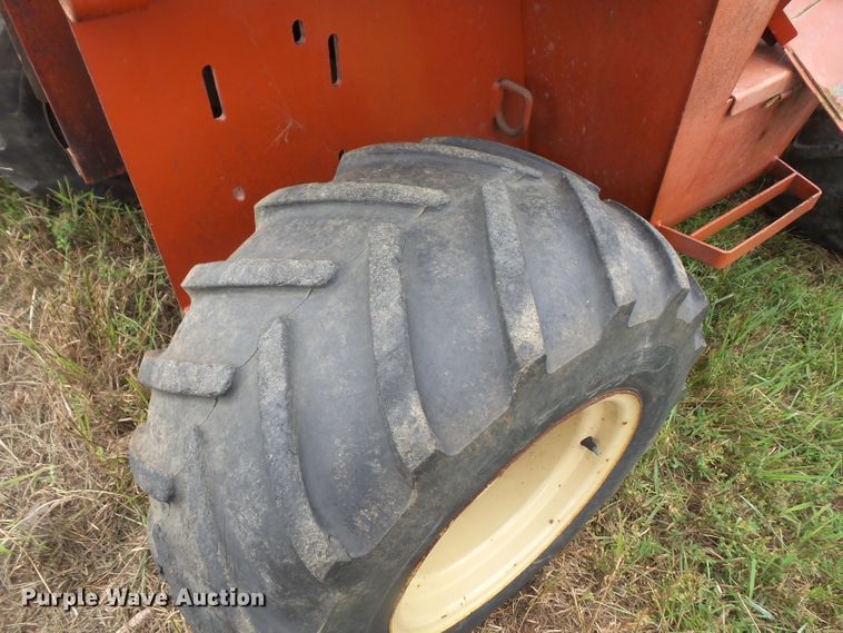 image for item FB9307 Ditch Witch 4010 trencher