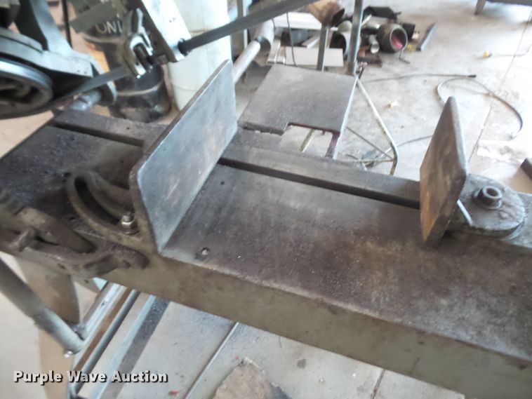 image for item FB9311 Well 8M band saw