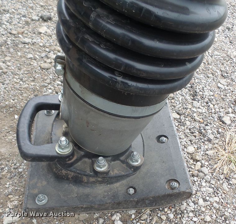 image for item FB9313 2014 Atlas Copco LT6004 plate compactor