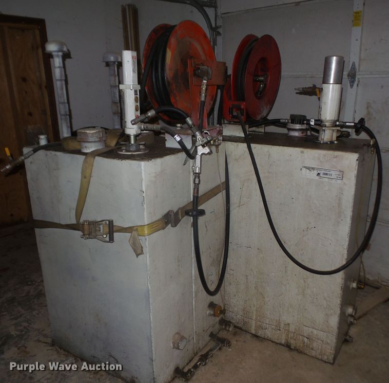 image for item FB9315 (4) lube tanks