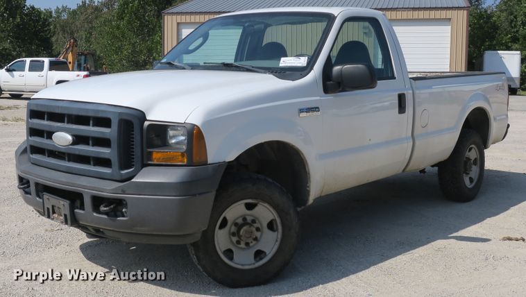 image for item DB10194 2007 Ford F250 Super Duty pickup truck