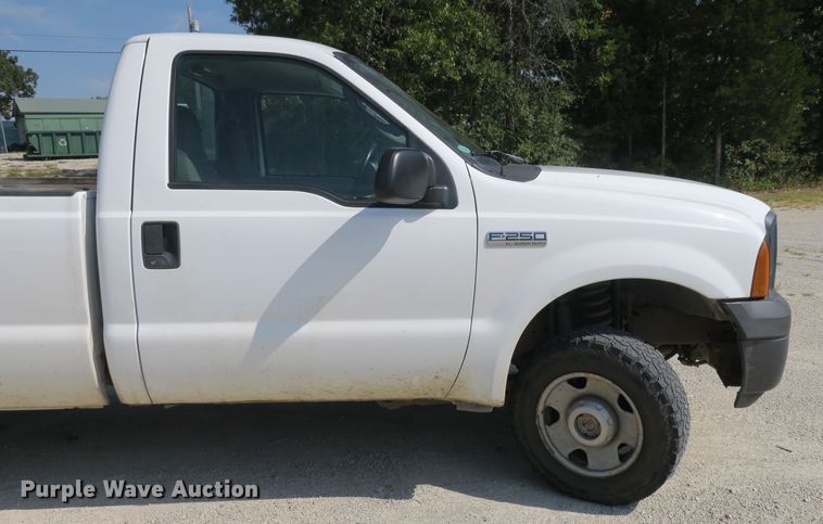 image for item DB10194 2007 Ford F250 Super Duty pickup truck