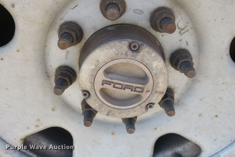 image for item DB10194 2007 Ford F250 Super Duty pickup truck