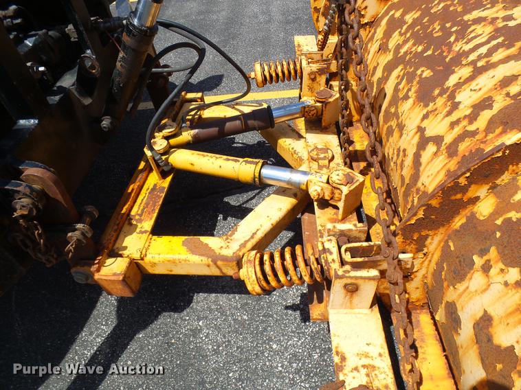 image for item DB2179 2005 International 7400 Crew Cab dump truck