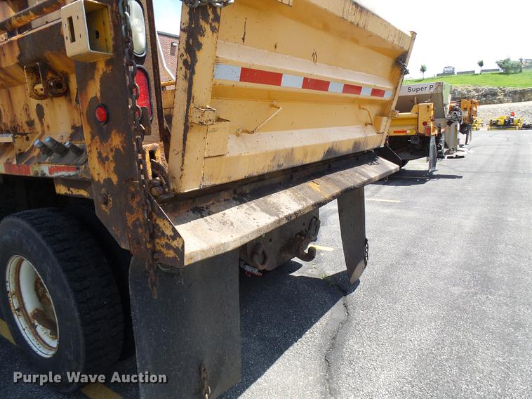 image for item DB2179 2005 International 7400 Crew Cab dump truck