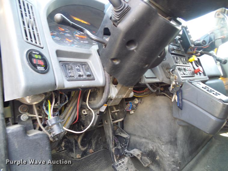 image for item DB2179 2005 International 7400 Crew Cab dump truck