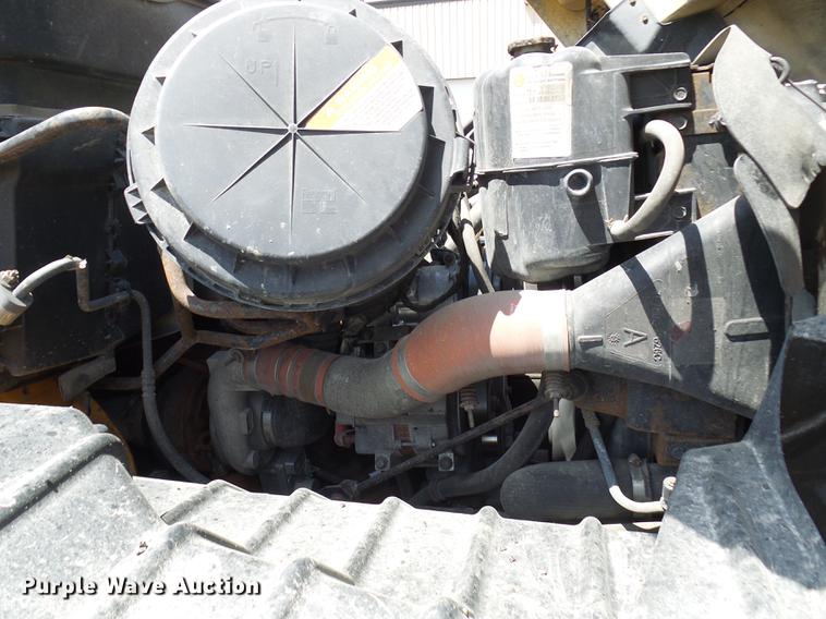 image for item DB2179 2005 International 7400 Crew Cab dump truck