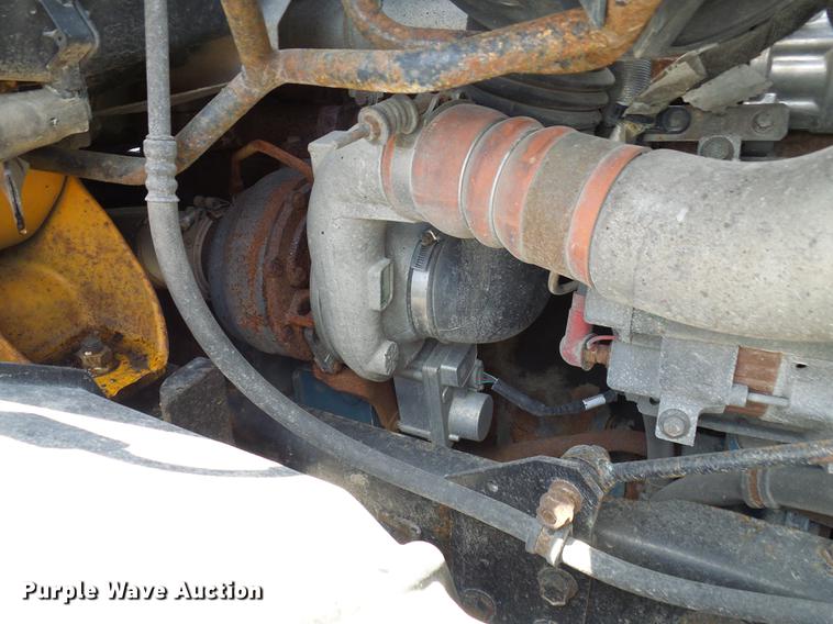 image for item DB2179 2005 International 7400 Crew Cab dump truck