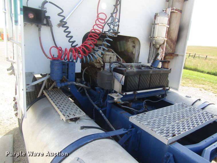 image for item DB4973 1985 International COF9670 Series XL semi truck