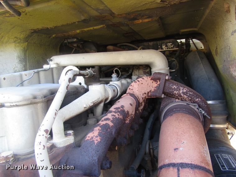 image for item DB4973 1985 International COF9670 Series XL semi truck