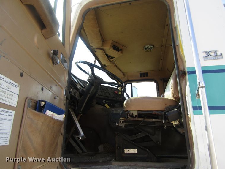 image for item DB4973 1985 International COF9670 Series XL semi truck