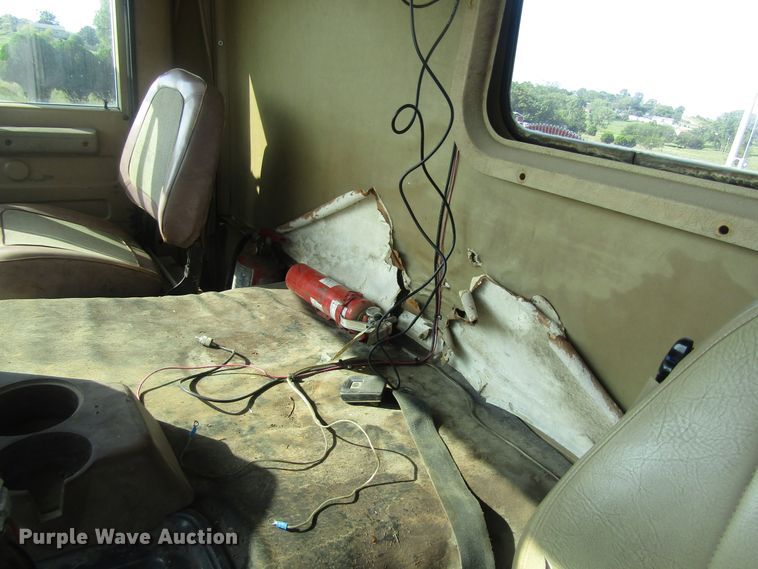 image for item DB4973 1985 International COF9670 Series XL semi truck