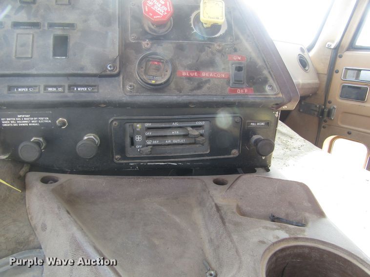 image for item DB4973 1985 International COF9670 Series XL semi truck