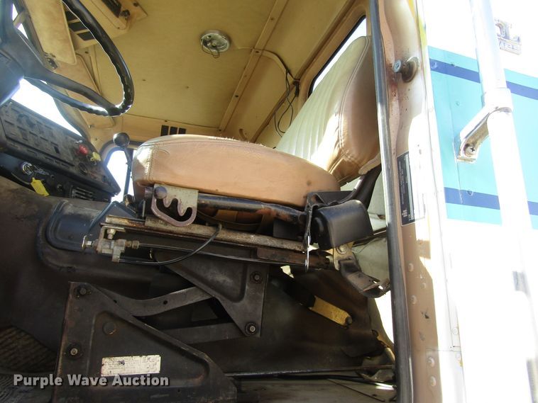 image for item DB4973 1985 International COF9670 Series XL semi truck