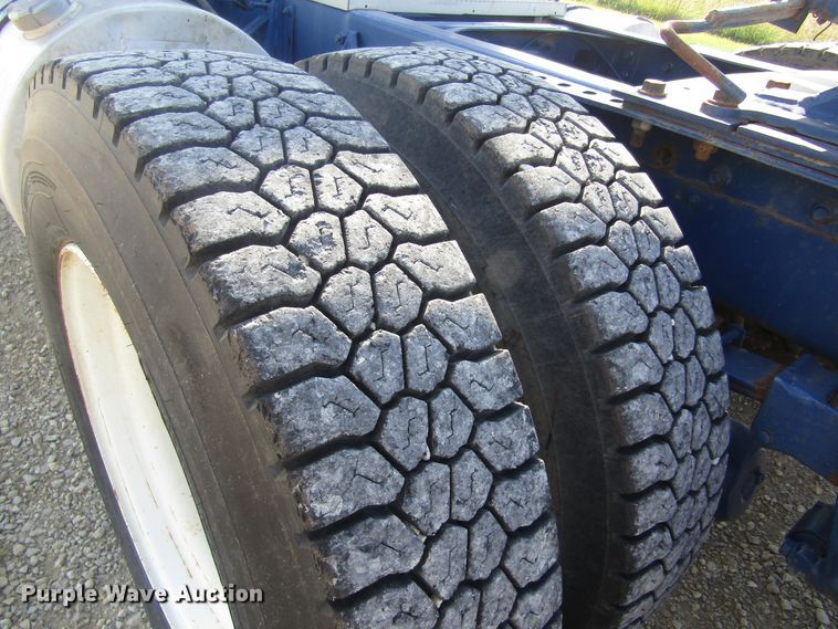 image for item DB4973 1985 International COF9670 Series XL semi truck