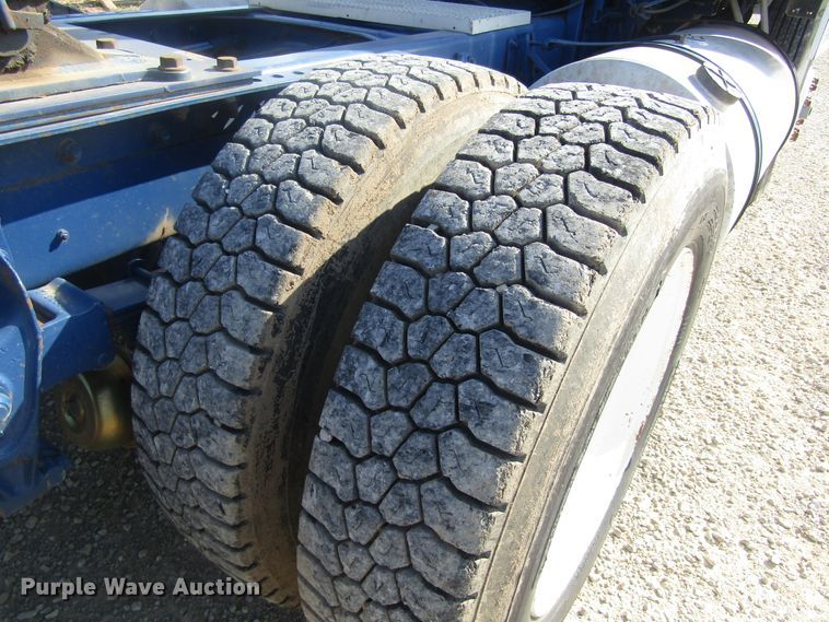 image for item DB4973 1985 International COF9670 Series XL semi truck