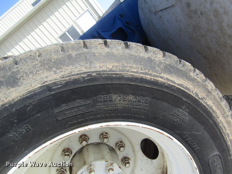 image for item DB4973 1985 International COF9670 Series XL semi truck