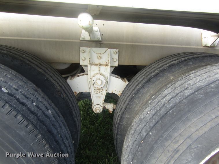 image for item DB4974 1986 Walker 304SS tank trailer