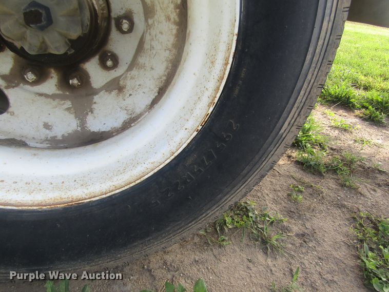 image for item DB4974 1986 Walker 304SS tank trailer