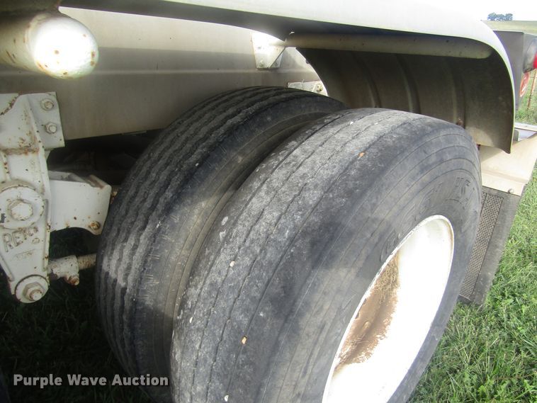 image for item DB4974 1986 Walker 304SS tank trailer