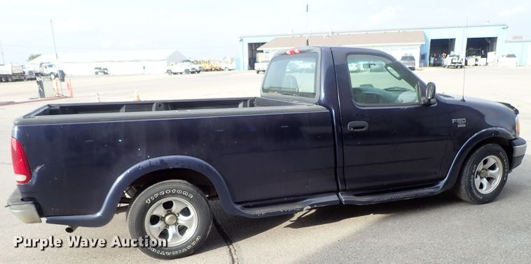 image for item DB7691 2002 Ford F150 pickup truck
