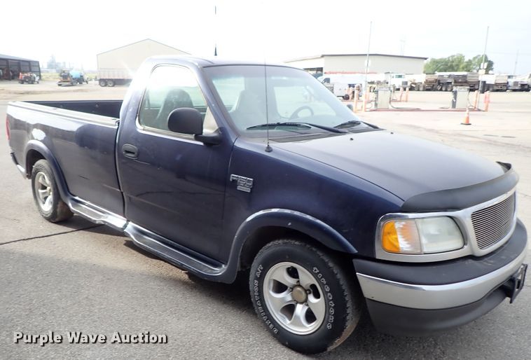 image for item DB7691 2002 Ford F150 pickup truck